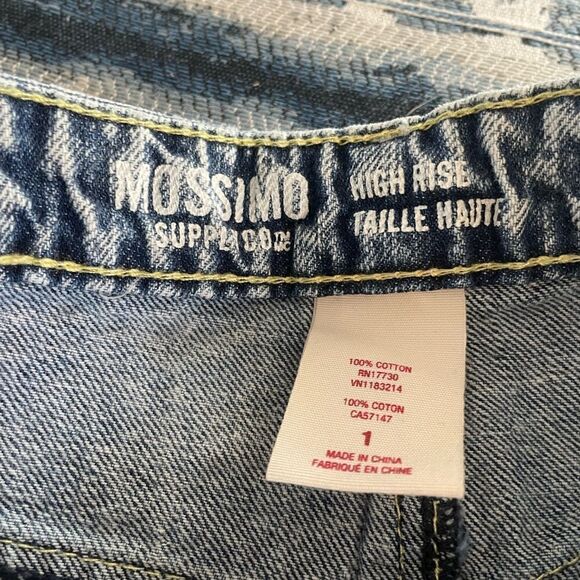 MOSSIMO DISTRESSED, high rise, jeans shorts, size 1 juniors - Picture 3 of 3